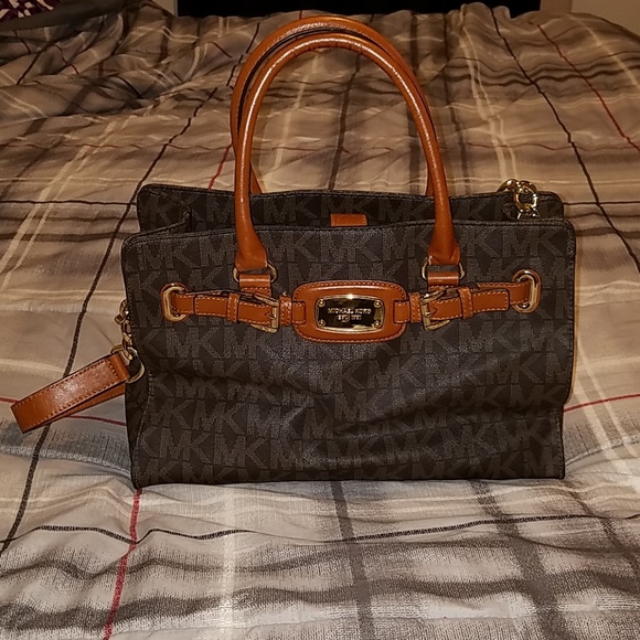 Michael Kors purse - Picture 2 of 2